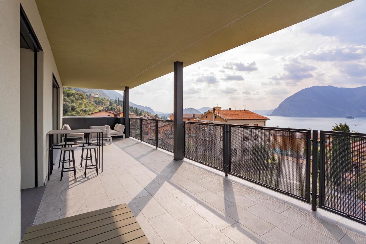 Lake Iseo Panorama Сульцано Екстер'єр фото